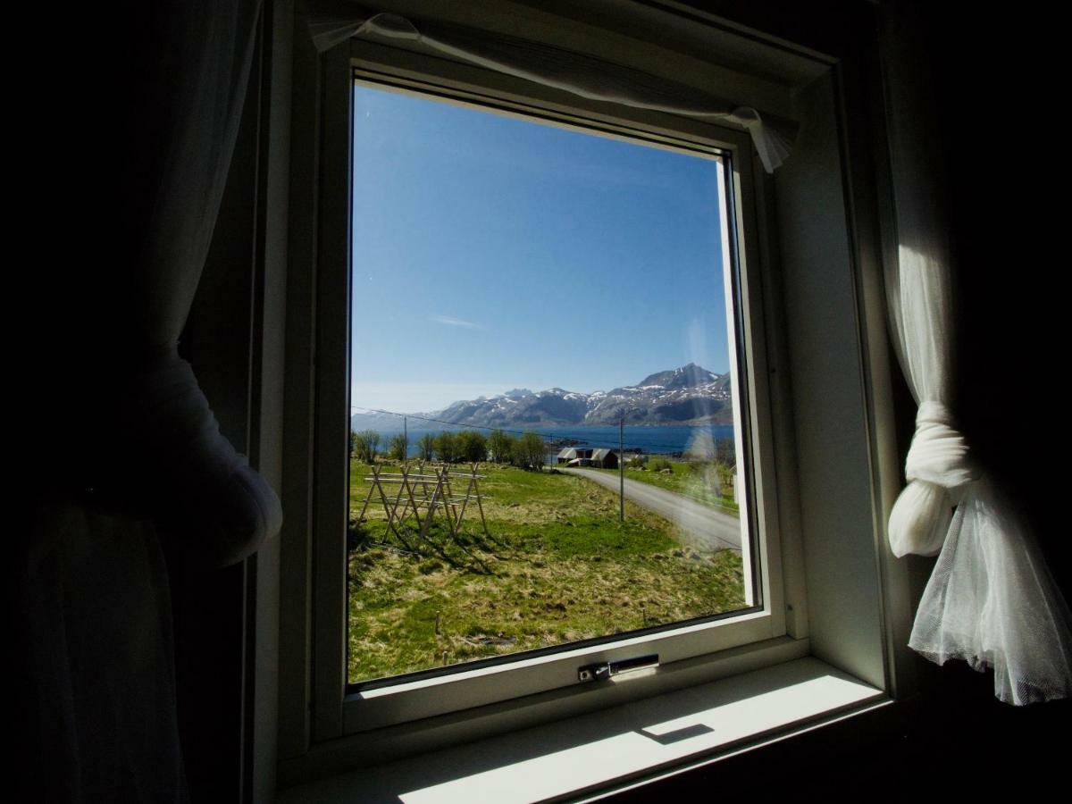 Midnight Sun View Lofoten Villa Leknes Exterior photo